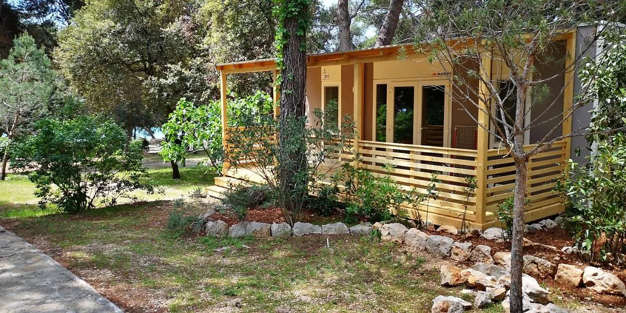 Camping Kozarica Mobile Homes Pakoštane 4*,